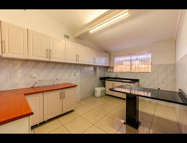 3 BEDROOM HOUSE FOR SALE IN WINDERMERE